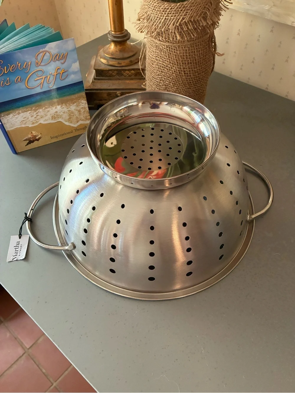 Martha Stewart handles grip